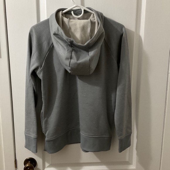 Womens under armour hooded pull over sweatshirt grey medium - Picture 3 of 3
